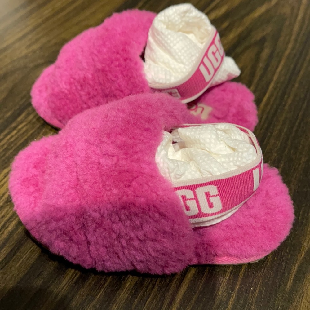 UGG